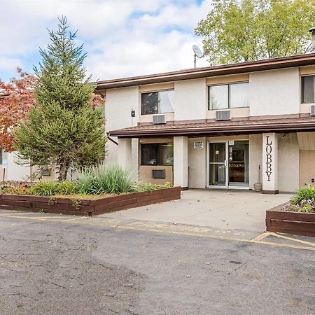 Rodeway Inn Cascade Exterior photo