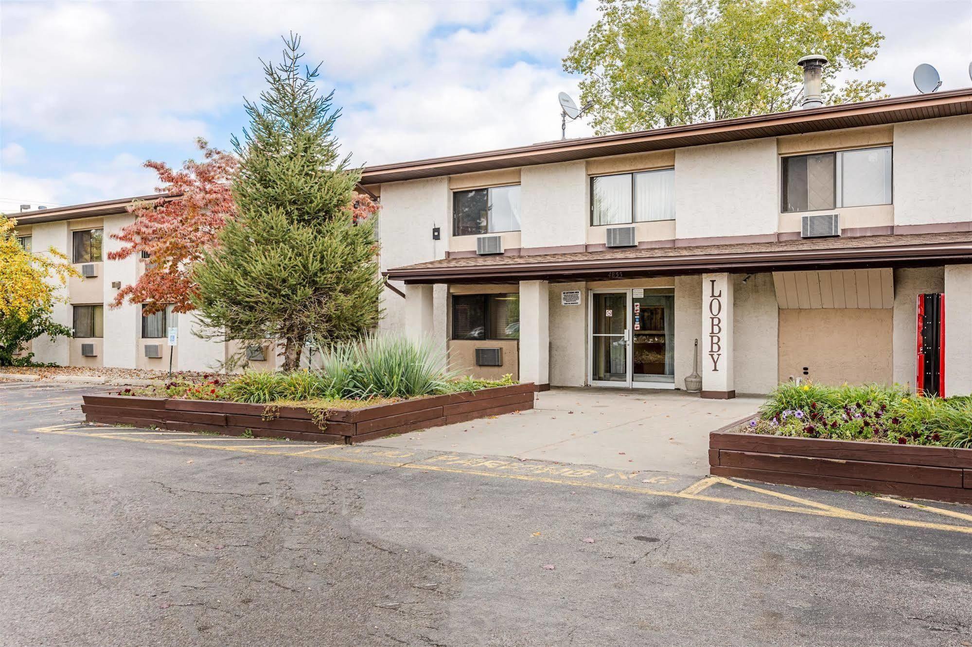 Rodeway Inn Cascade Exterior photo